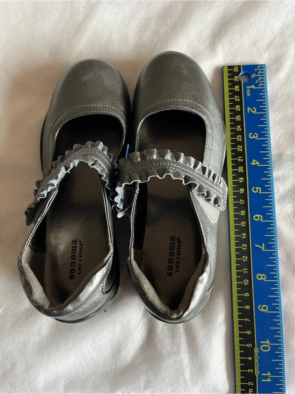 Sonoma Metallic Pewter Ruffled Mary Jane Shoes Sz 4 Youth